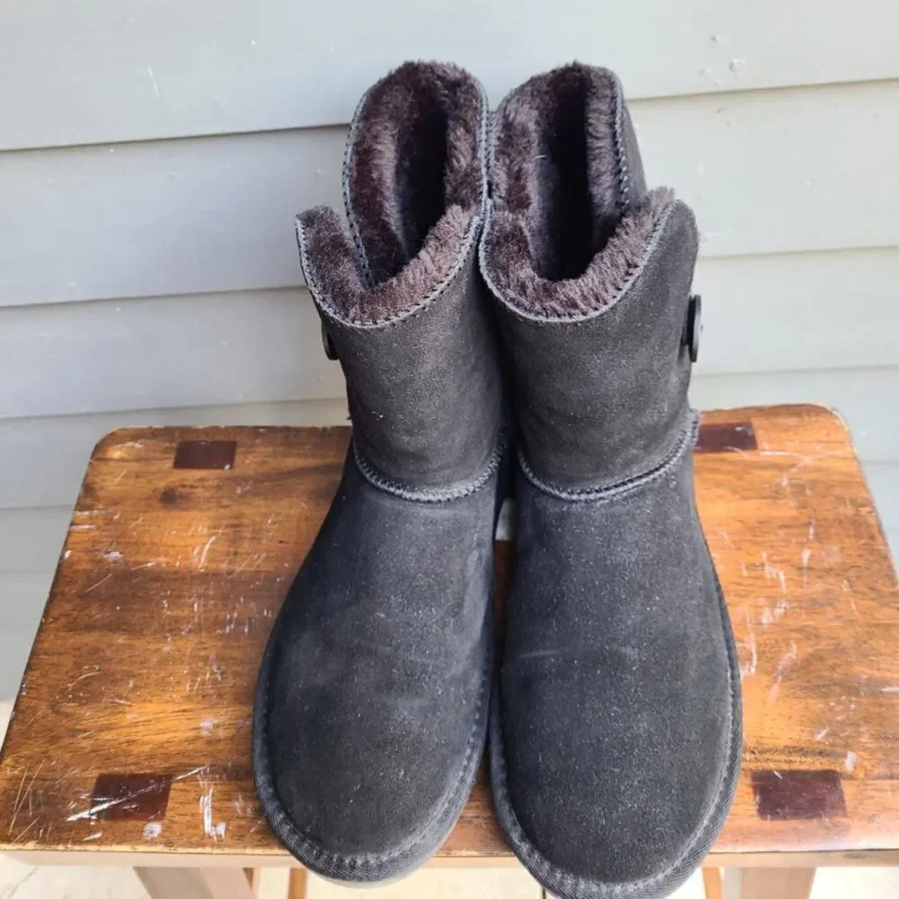 UGG Black Bailey Boot Suede Shearling size 9